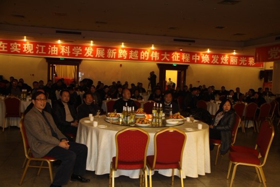 四川省畜牧業(yè)協(xié)會(huì)2011年年會(huì)在江油市召開13.jpg